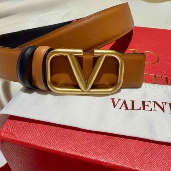 Valentino Reversible VLogo Signature Belt - Picture 1 of 9